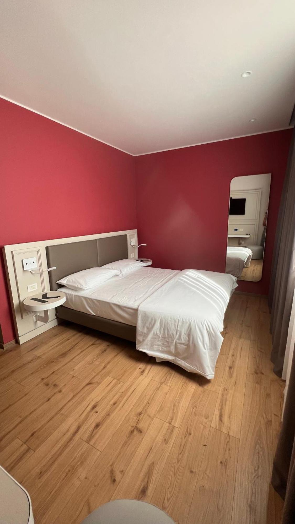 Kare Hotel Banchette D'Ivrea Eksteriør billede